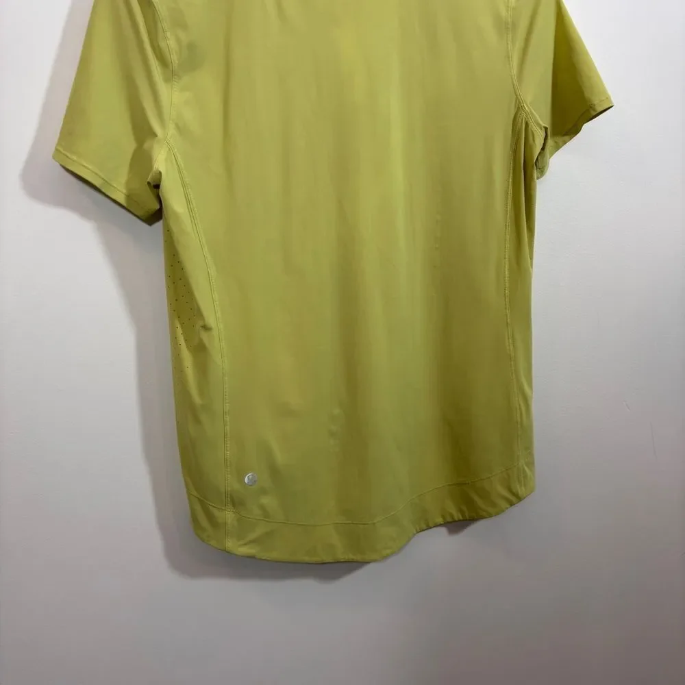Lululemon shirt with side ventilation holes | size 6
